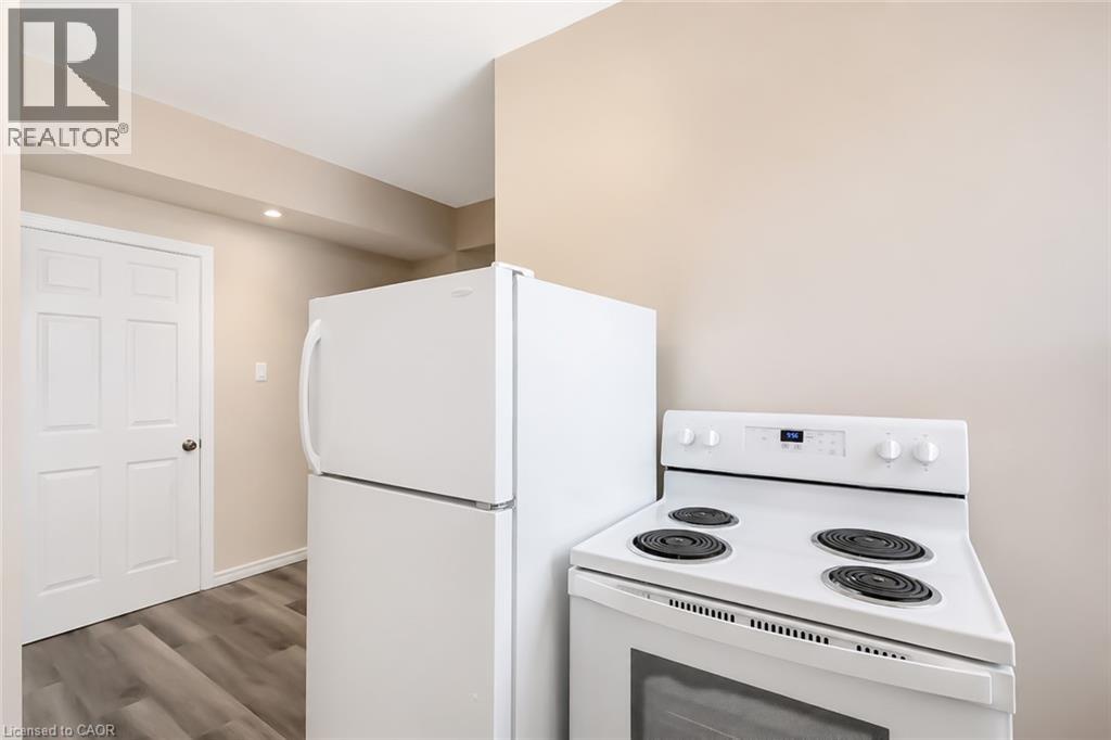 93 LANCASTER Street W - 12