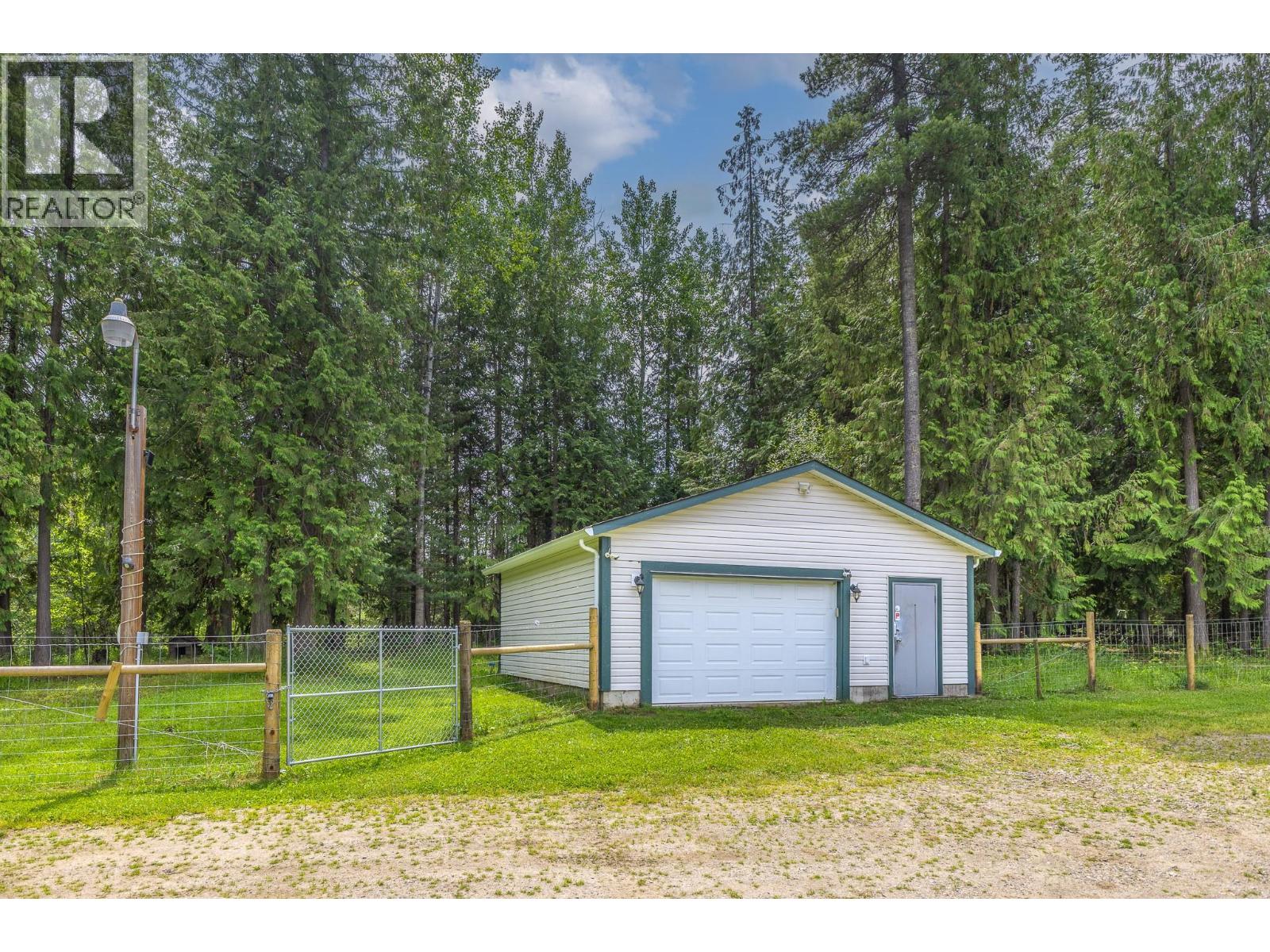5060 Tatlow Road, Salmon Arm