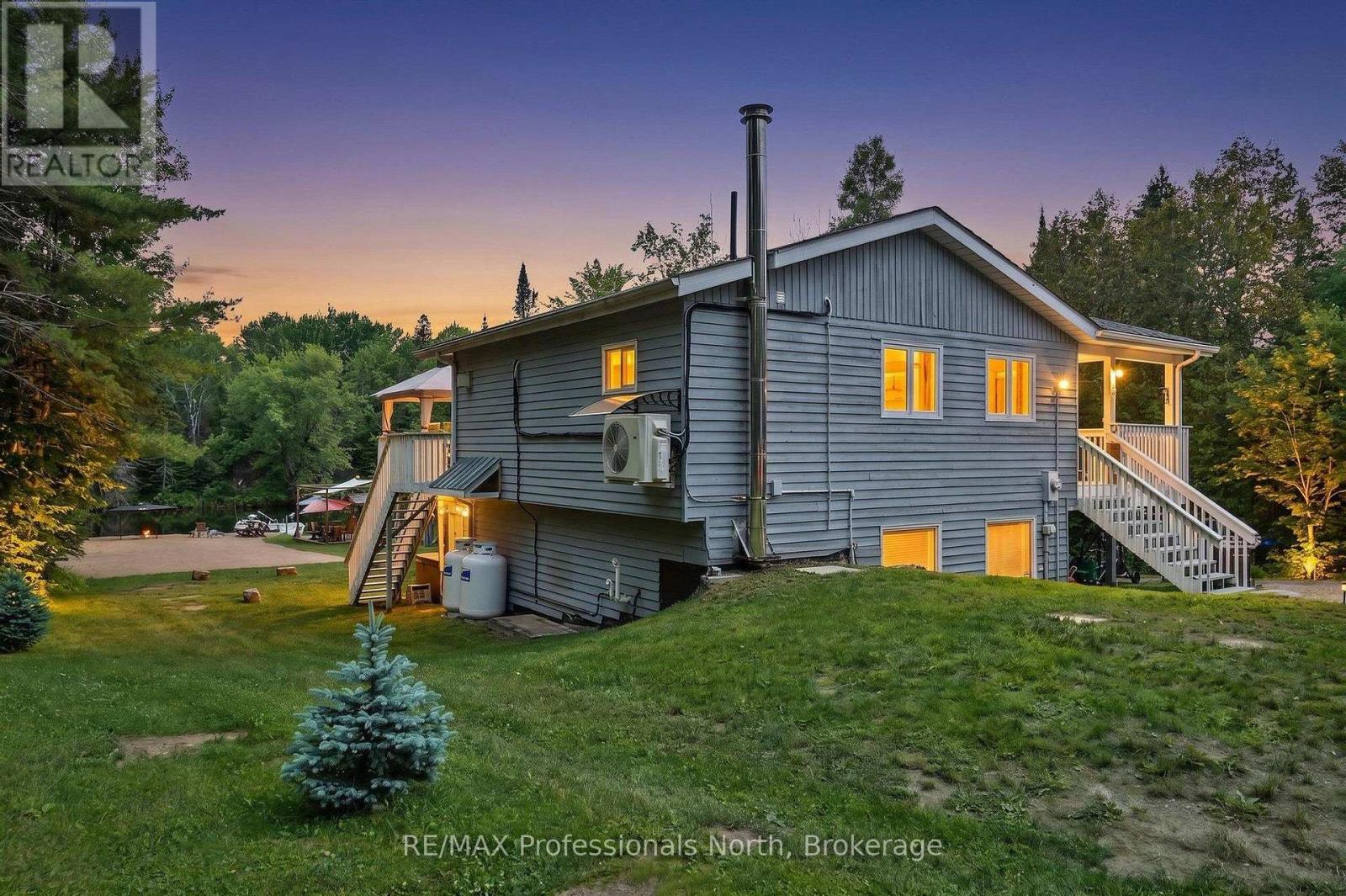 1034 ABLETT COURT - 2