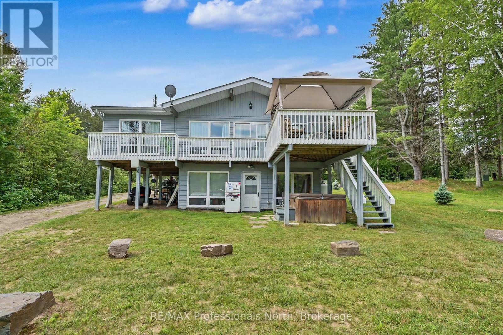 1034 ABLETT COURT - 4