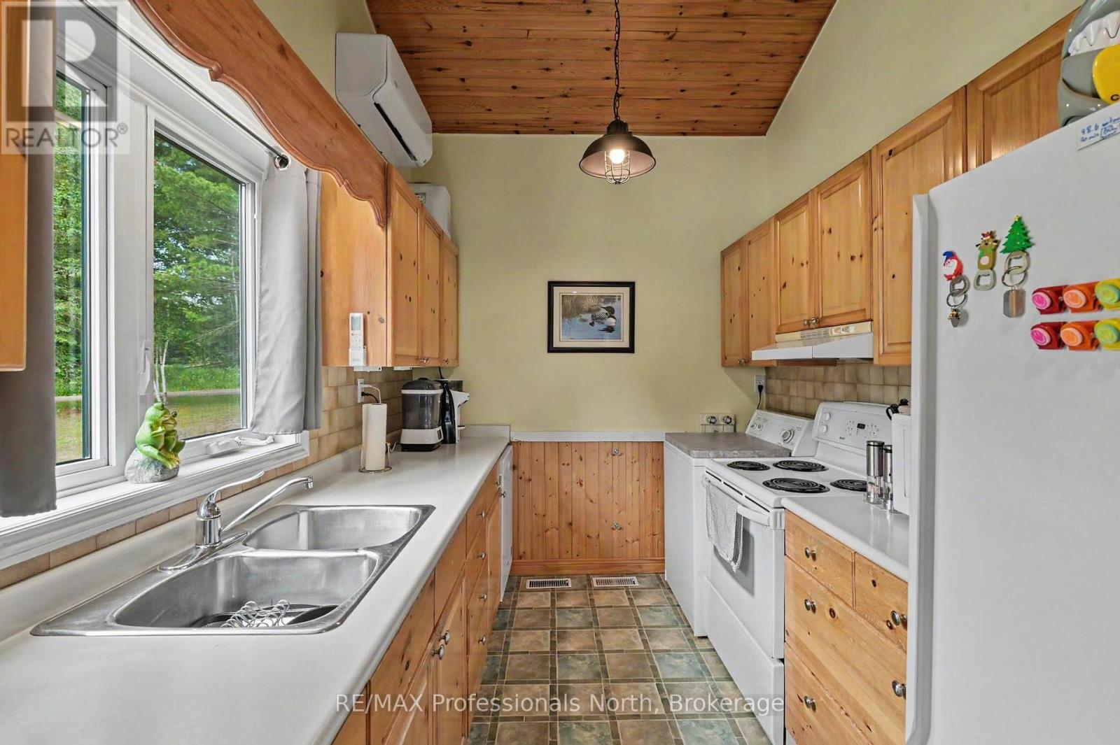 1034 ABLETT COURT - 8