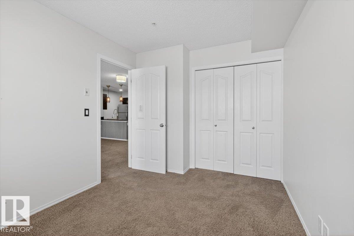 #117 12035 22 AV SW - 17