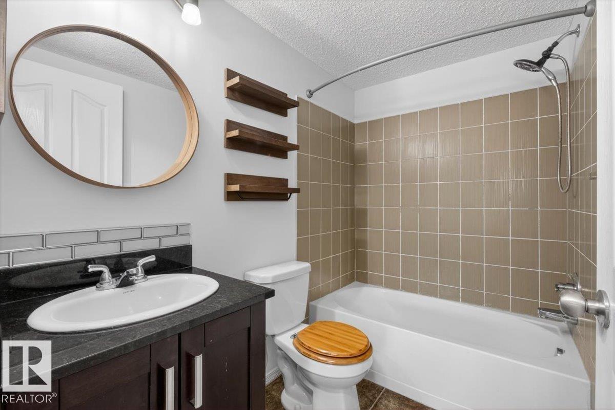 #117 12035 22 AV SW - 20