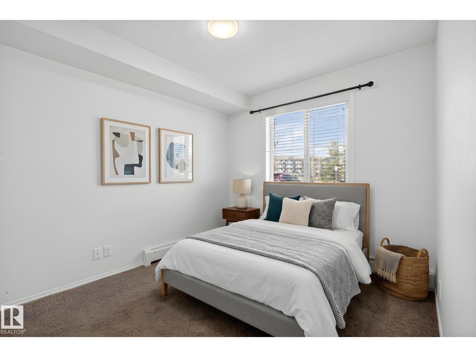 #117 12035 22 AV SW - 6