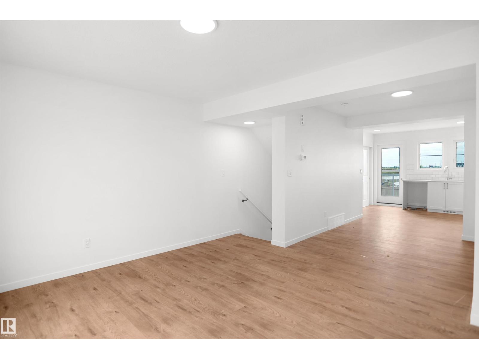 #100 3705 141 ST SW - 8