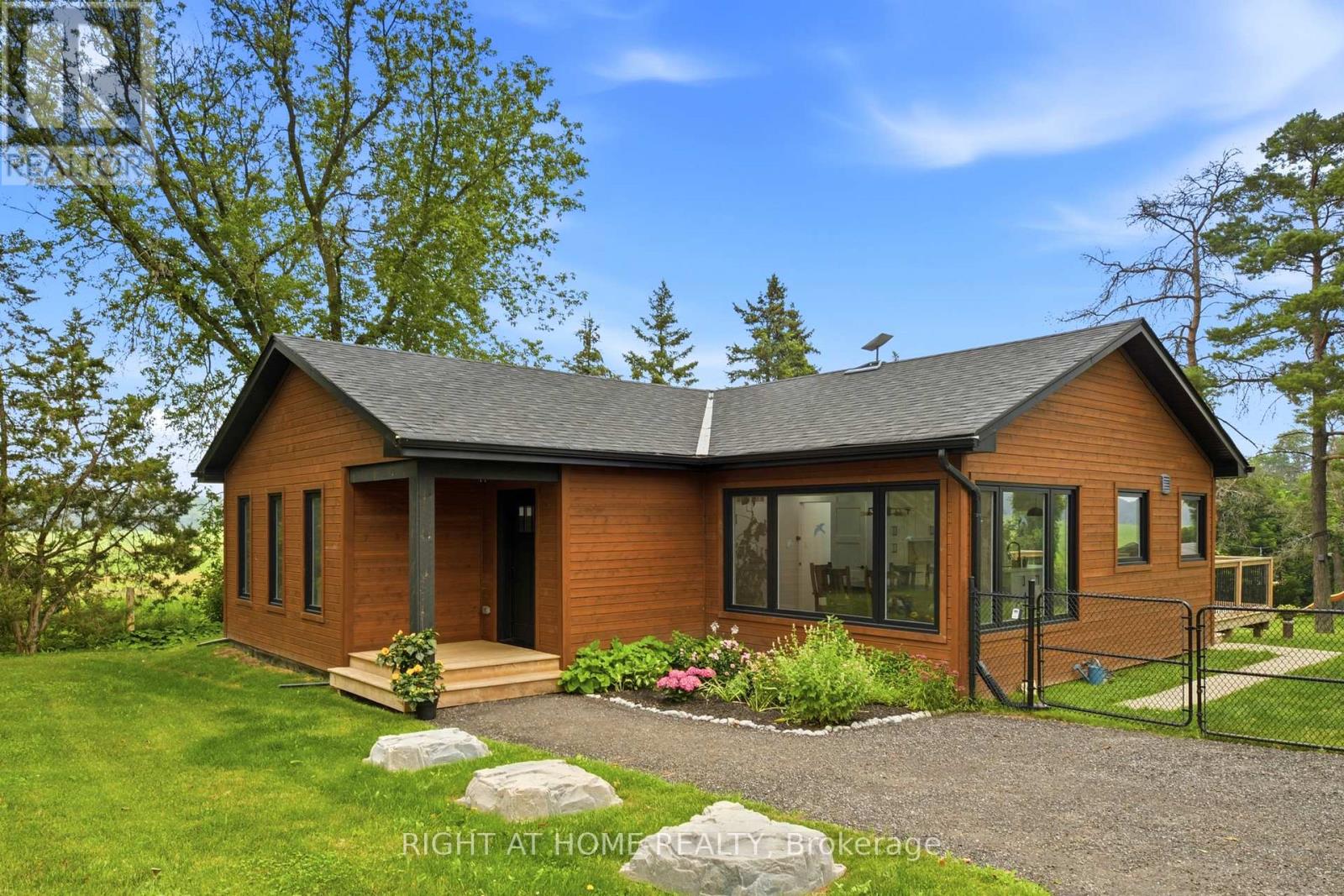 17083 WARDEN AVENUE - 2