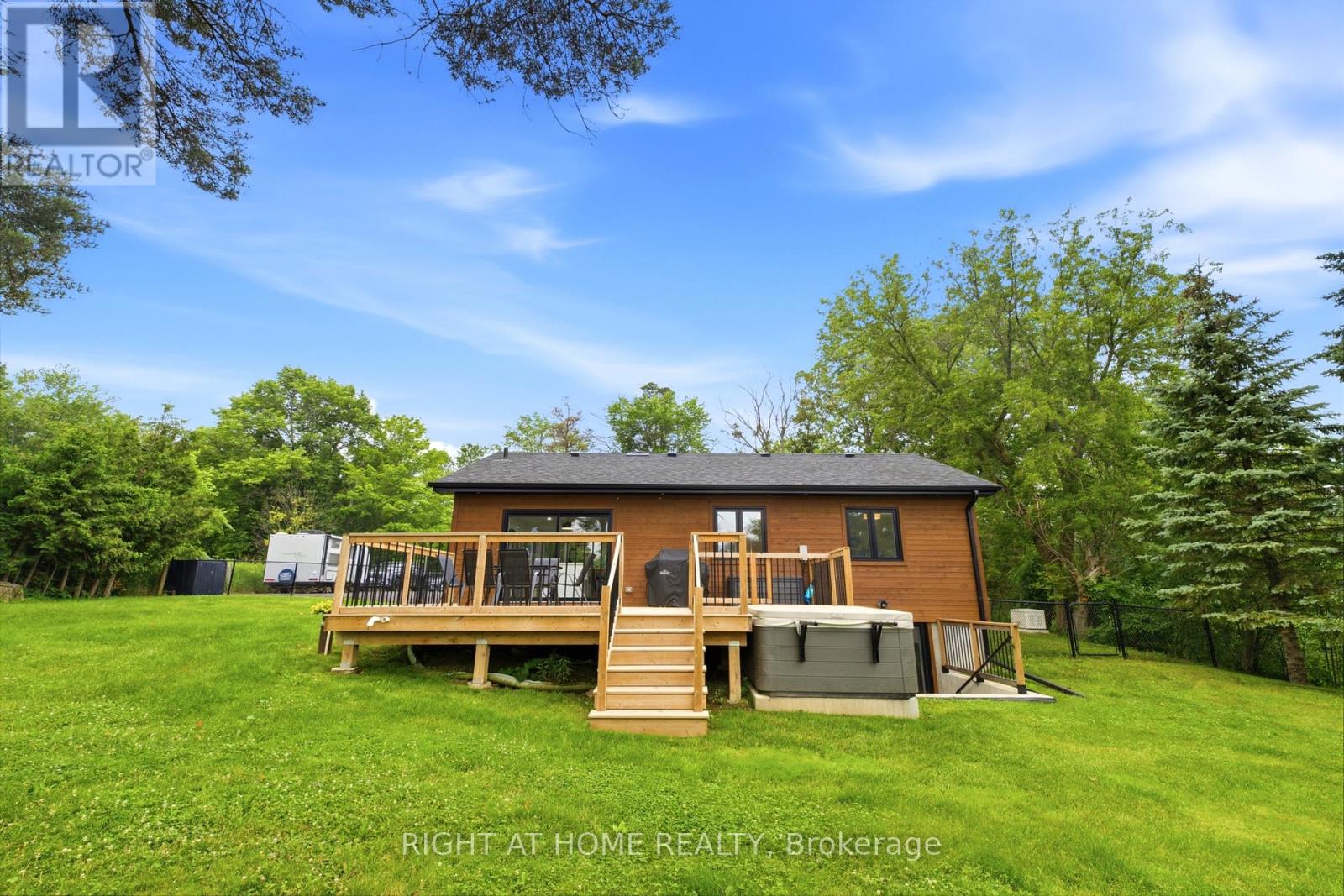 17083 WARDEN AVENUE - 34