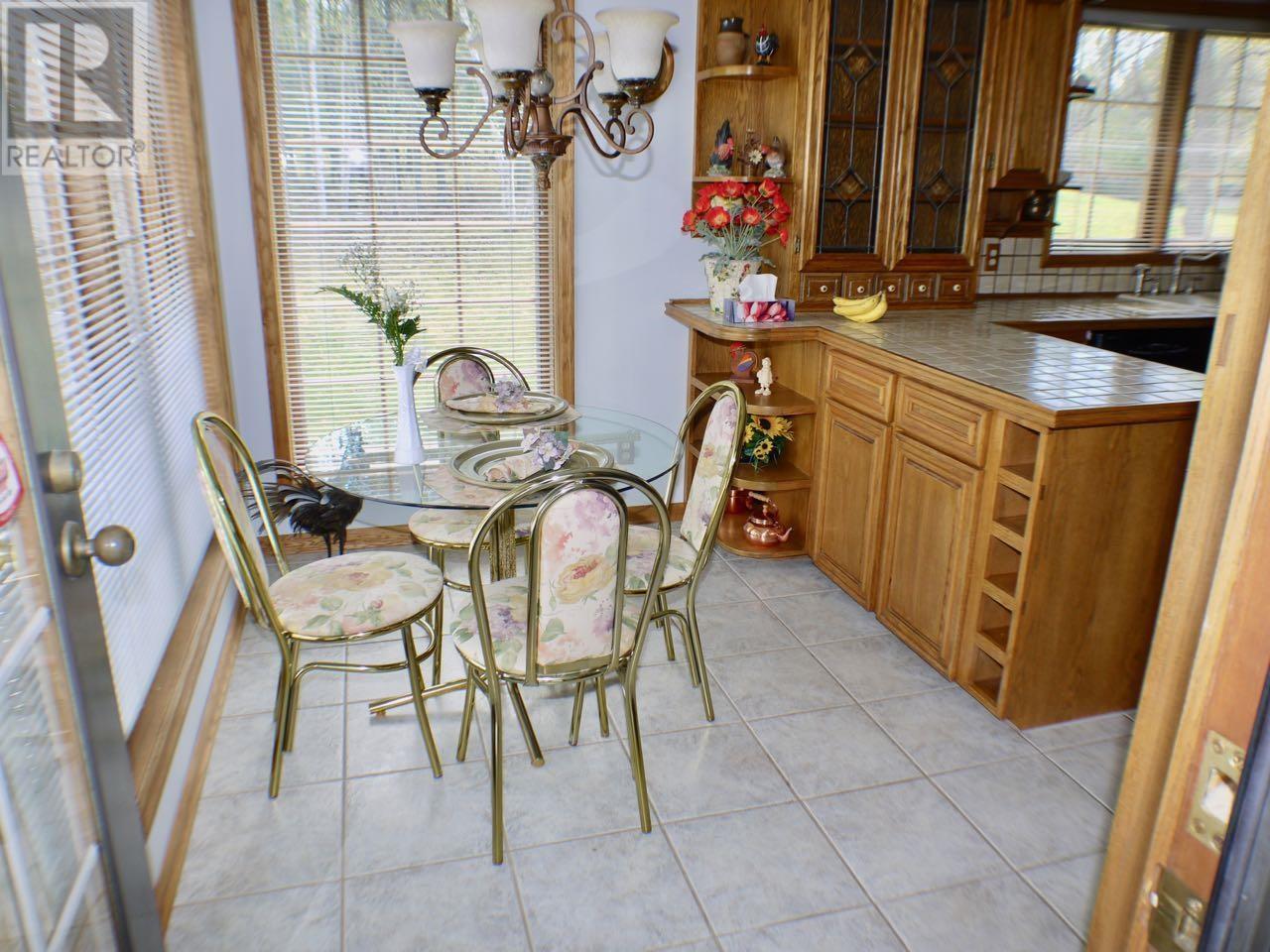 259 MEMORIAL AVE - 12