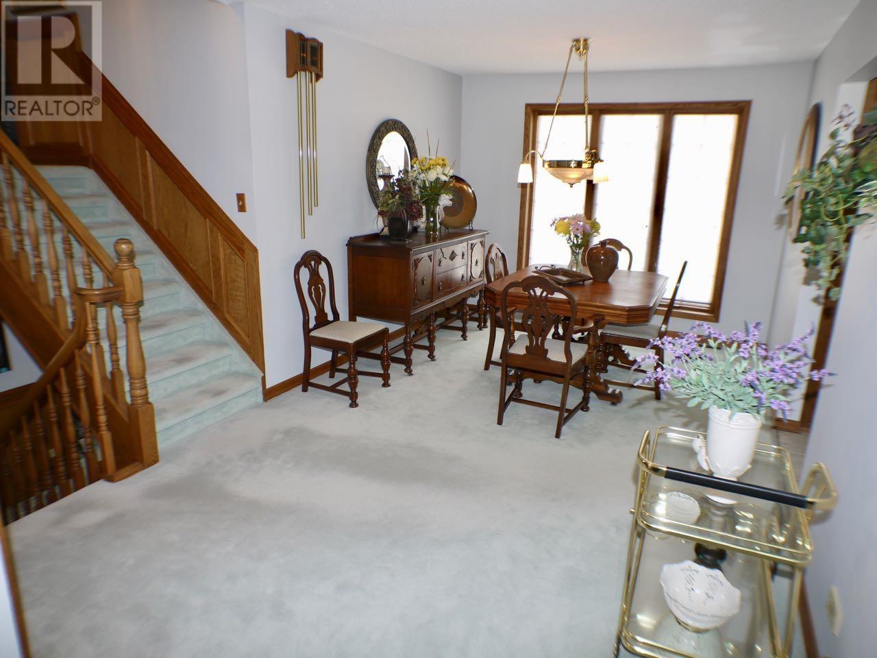 259 MEMORIAL AVE - 11