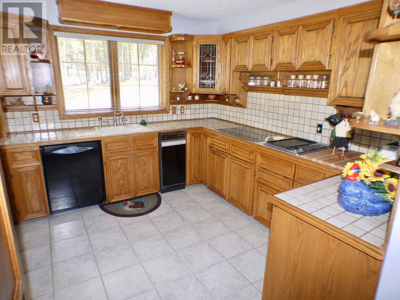 259 MEMORIAL AVE - 4