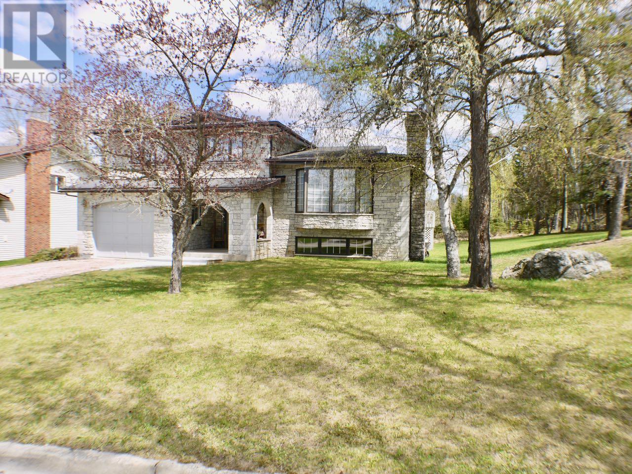 259 MEMORIAL AVE - 34