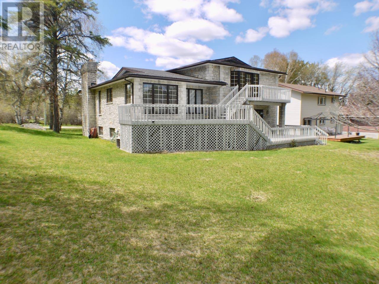 259 MEMORIAL AVE - 33