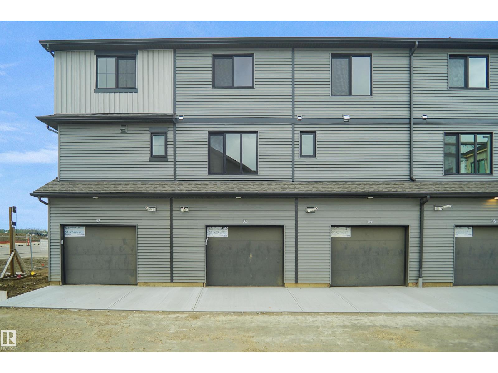 #93 3705 141 ST SW - 28