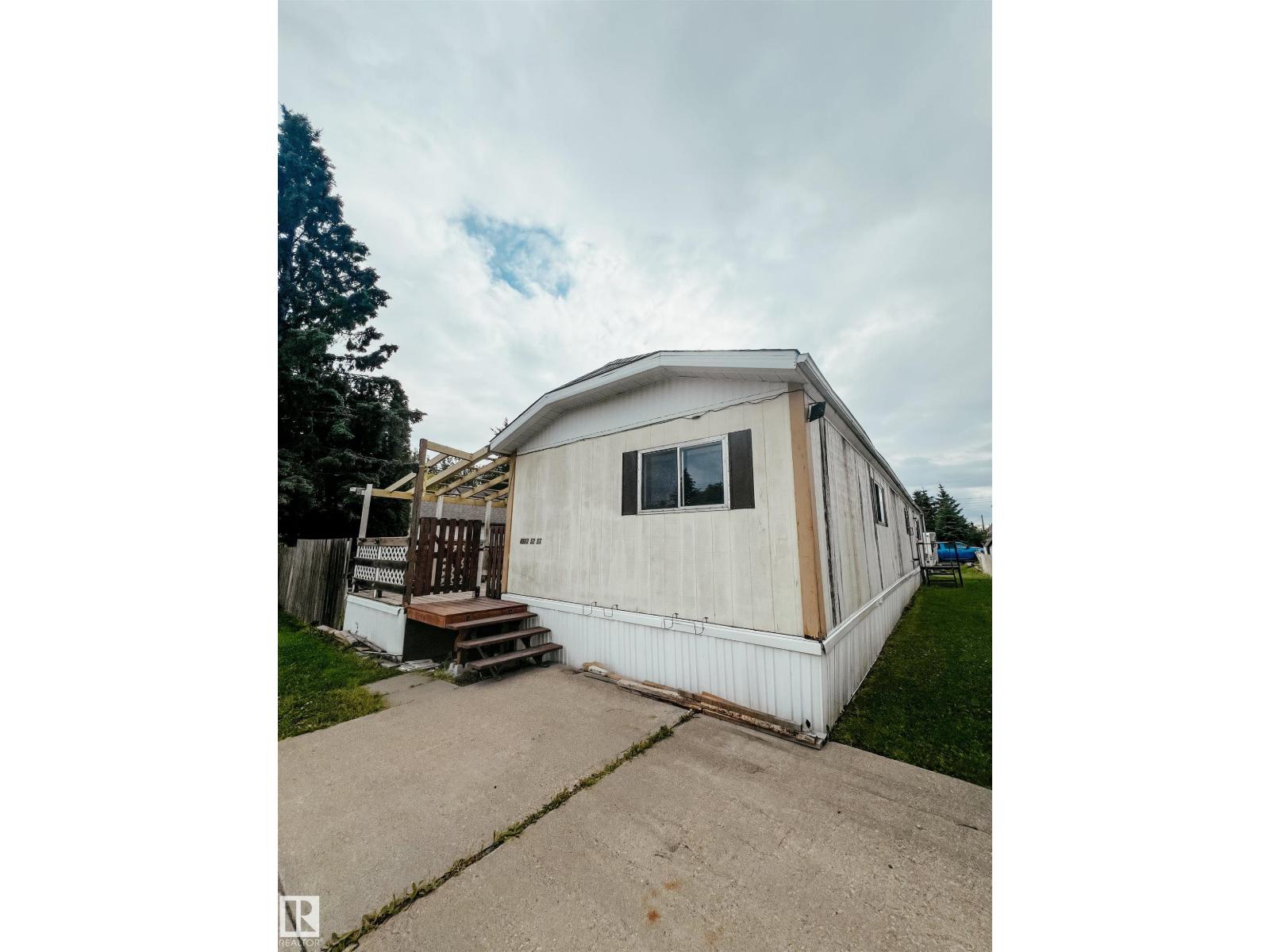 4912 52 ST - 2