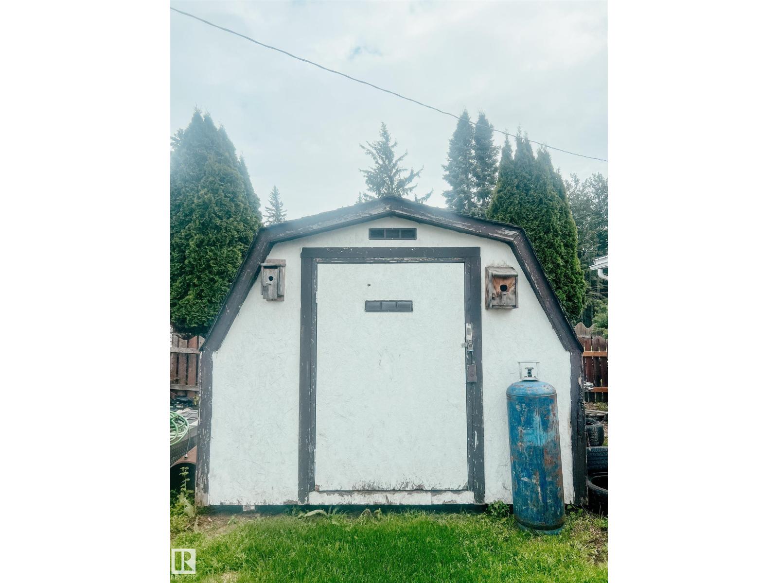 4912 52 ST - Image 17