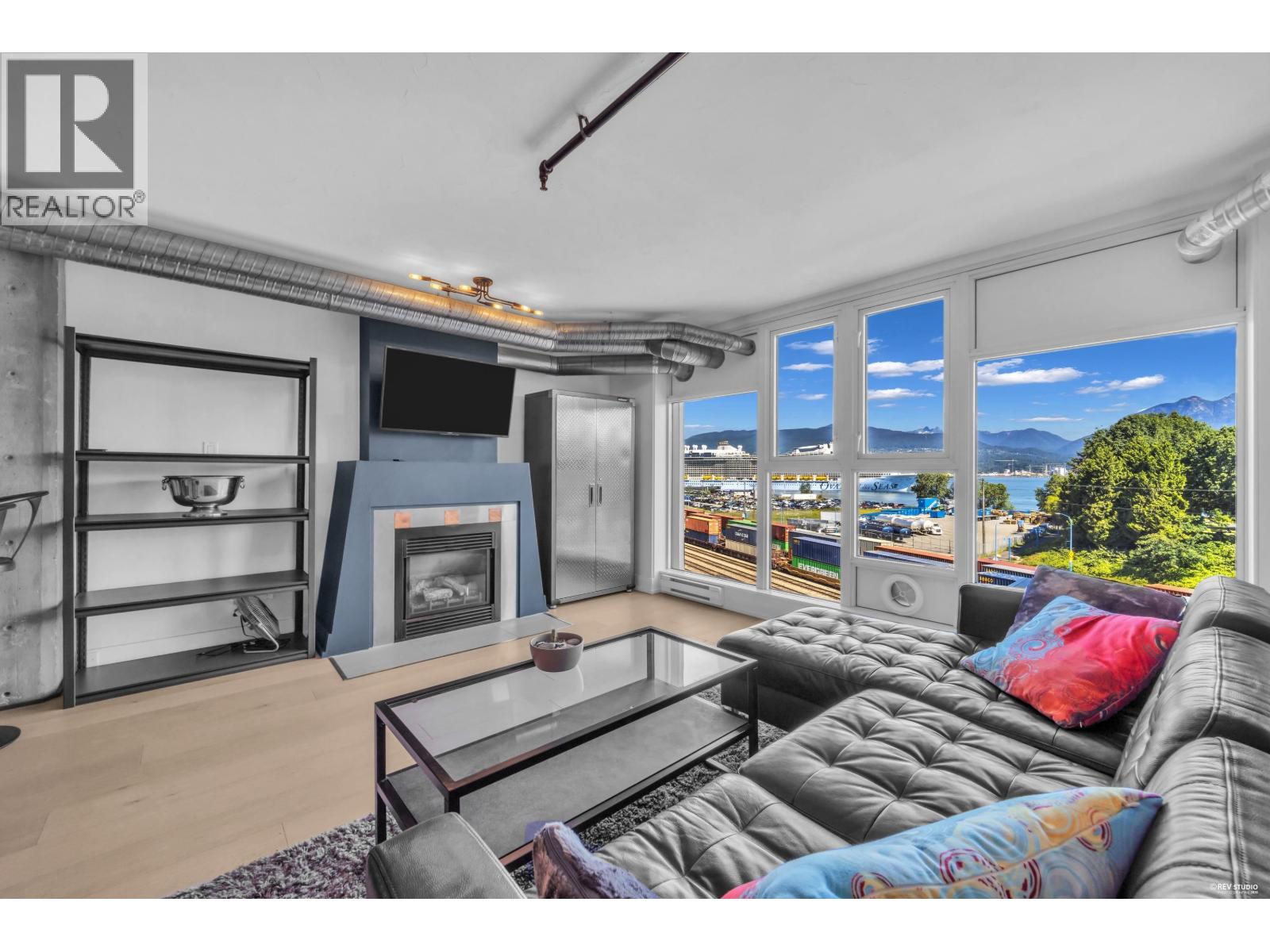 1 Bed, 1 Bath House for Sale in Vancouver – 608 27 ALEXANDER STREET, Vancouver – MLS# R3135295 - Image 6