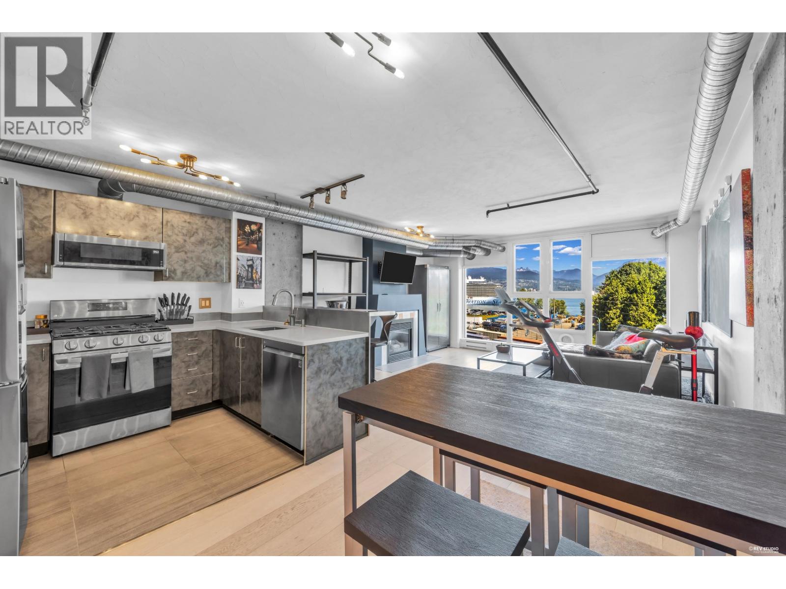 1 Bed, 1 Bath House for Sale in Vancouver – 608 27 ALEXANDER STREET, Vancouver – MLS# R3135295 - Image 11