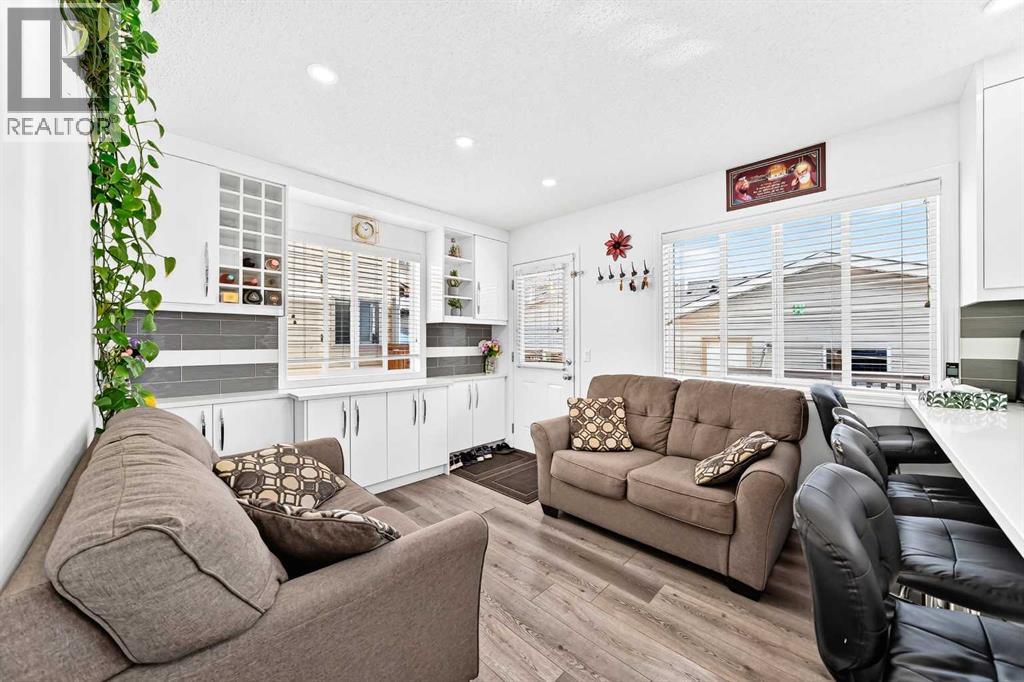 24 Taralake Road NE - 10