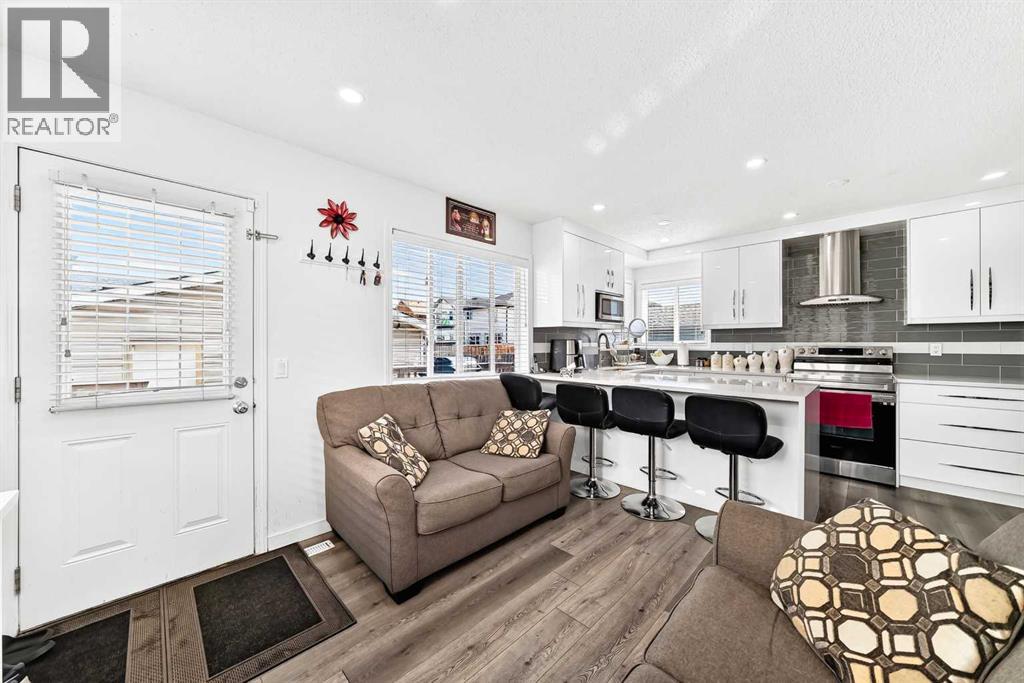 24 Taralake Road NE - 11