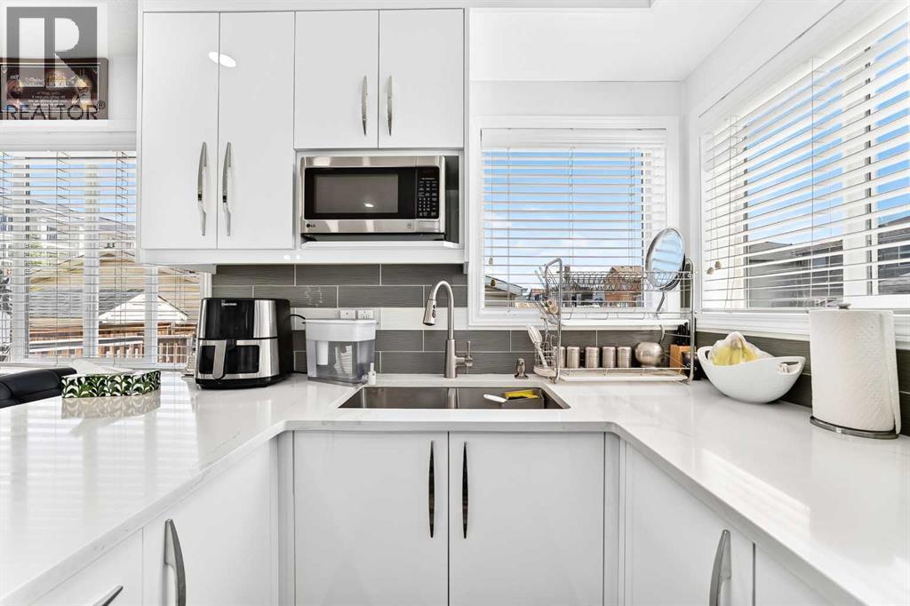 24 Taralake Road NE - 8
