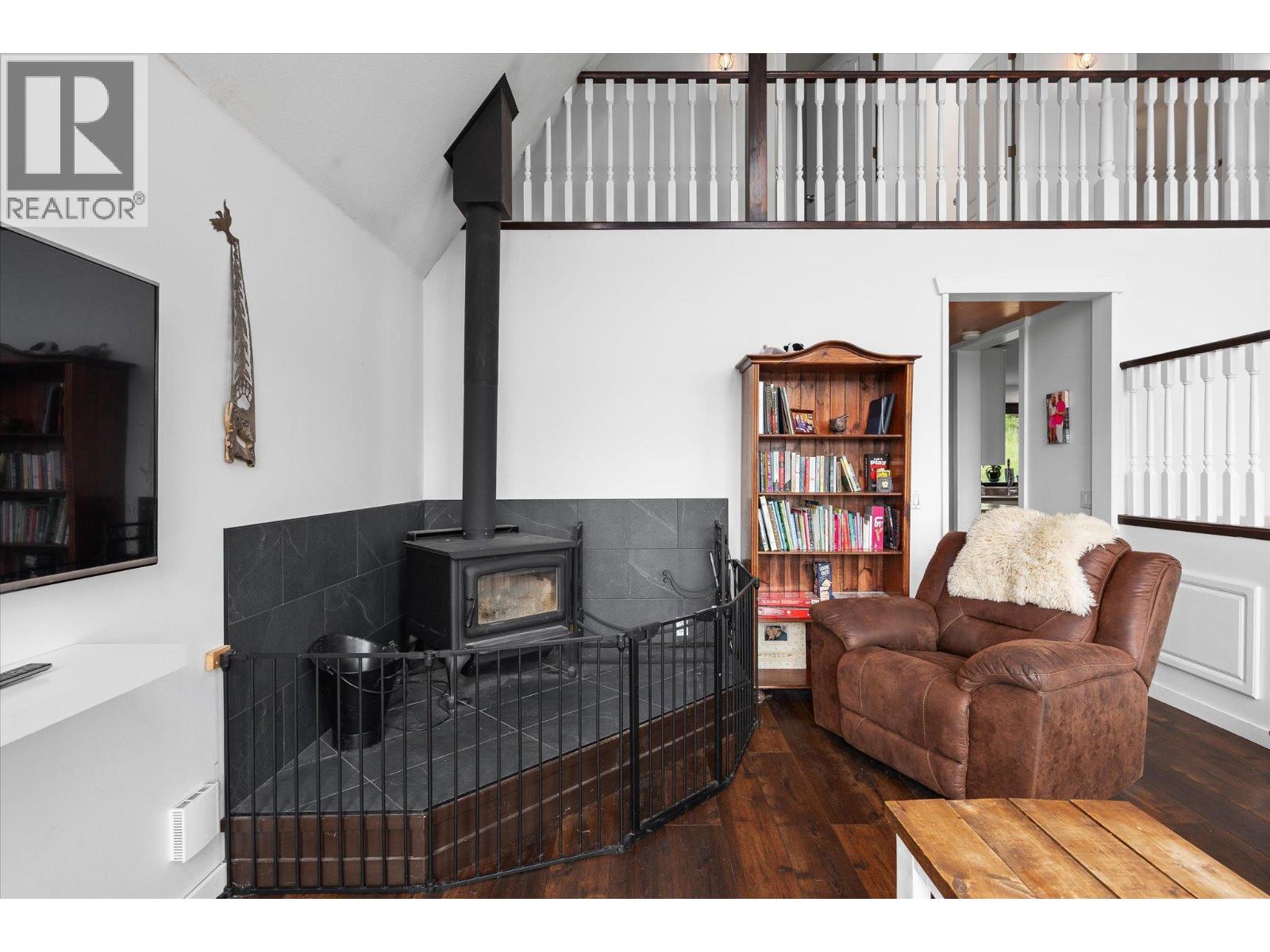1957 Huckleberry Road - 11