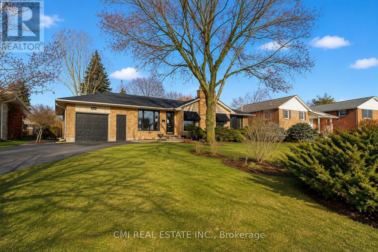 645 RIVERSIDE DRIVE - Image 3