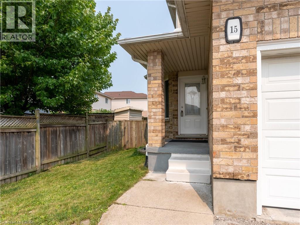 15 CHESTER Drive — photo 3