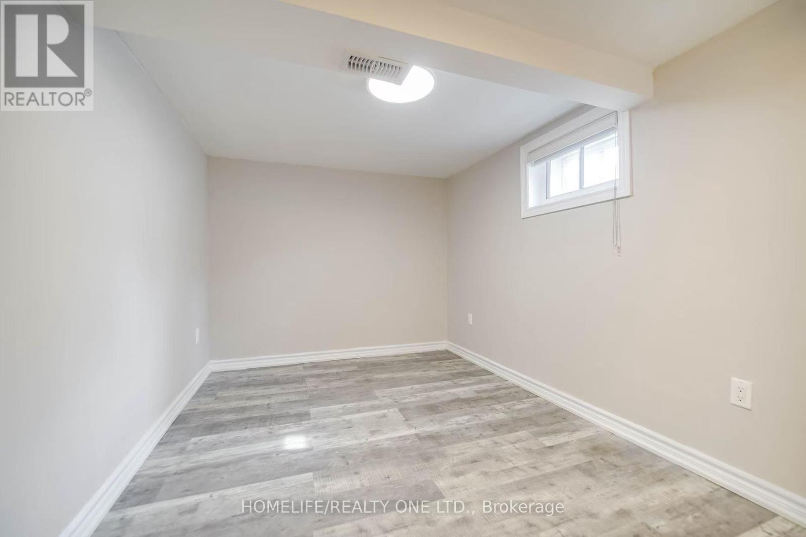 104 BENSON AVENUE - 22