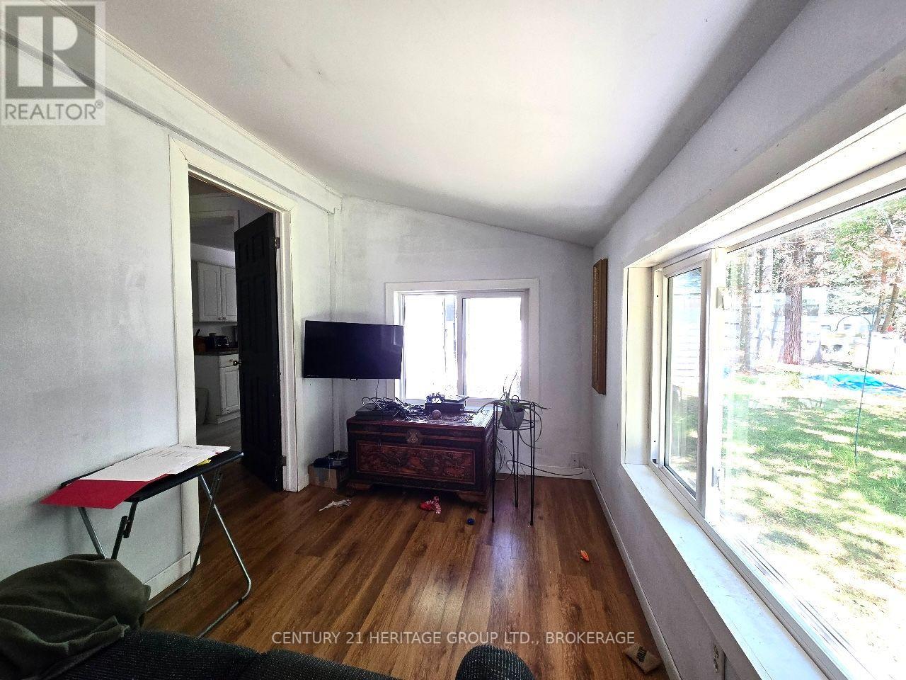 19473 41 HIGHWAY - 26