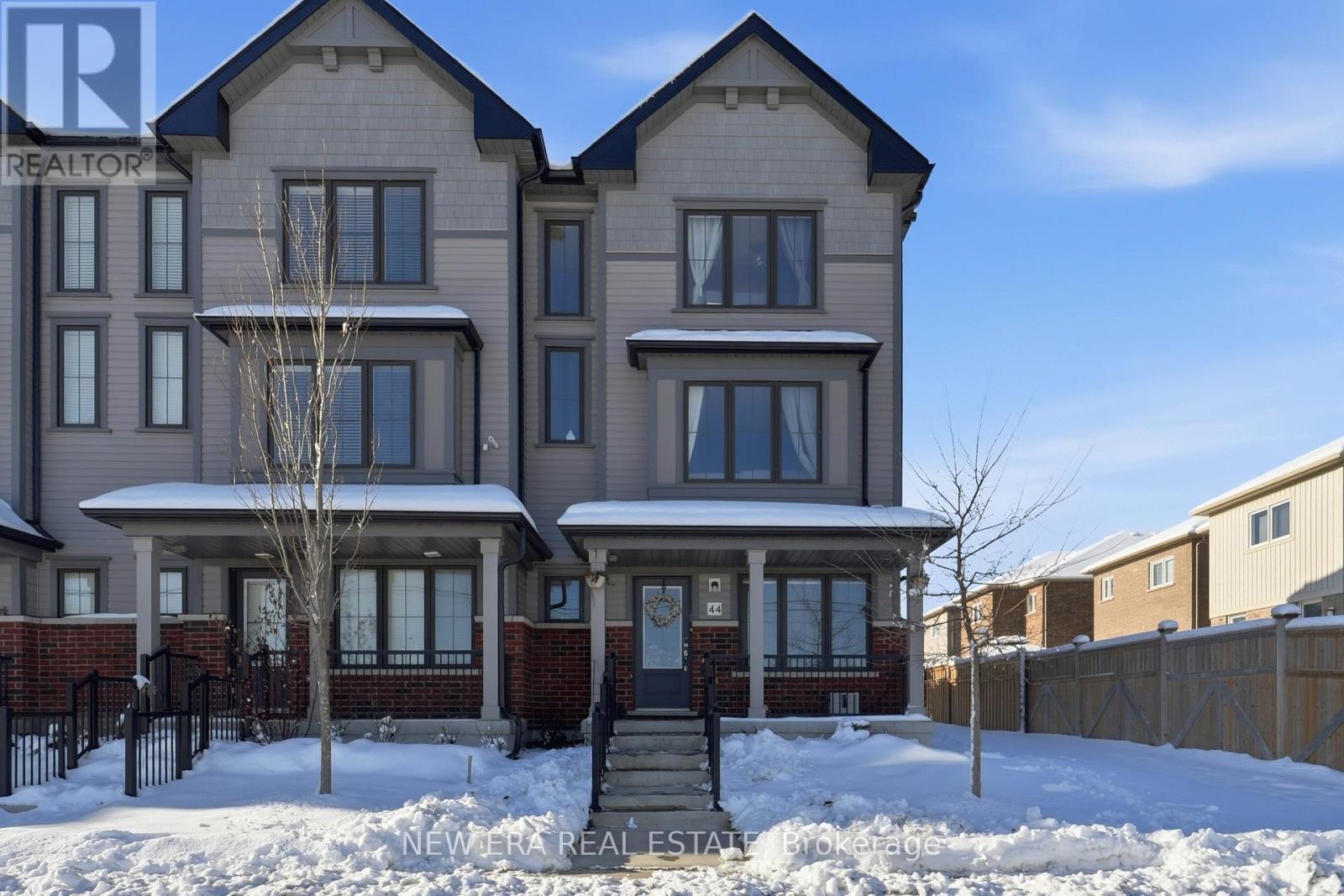 44 JEROME WAY - 1