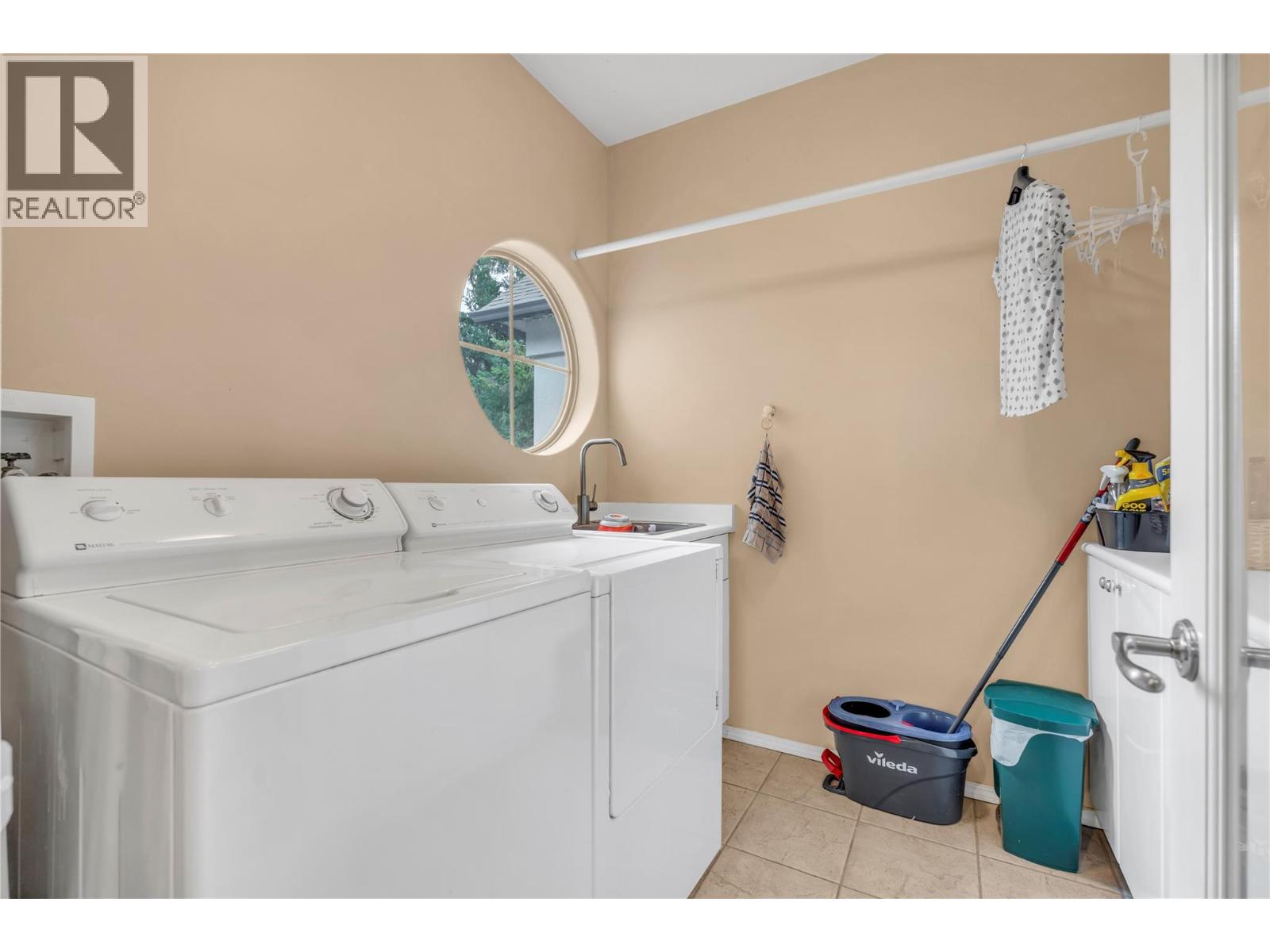 134 Deerview Crescent - 31