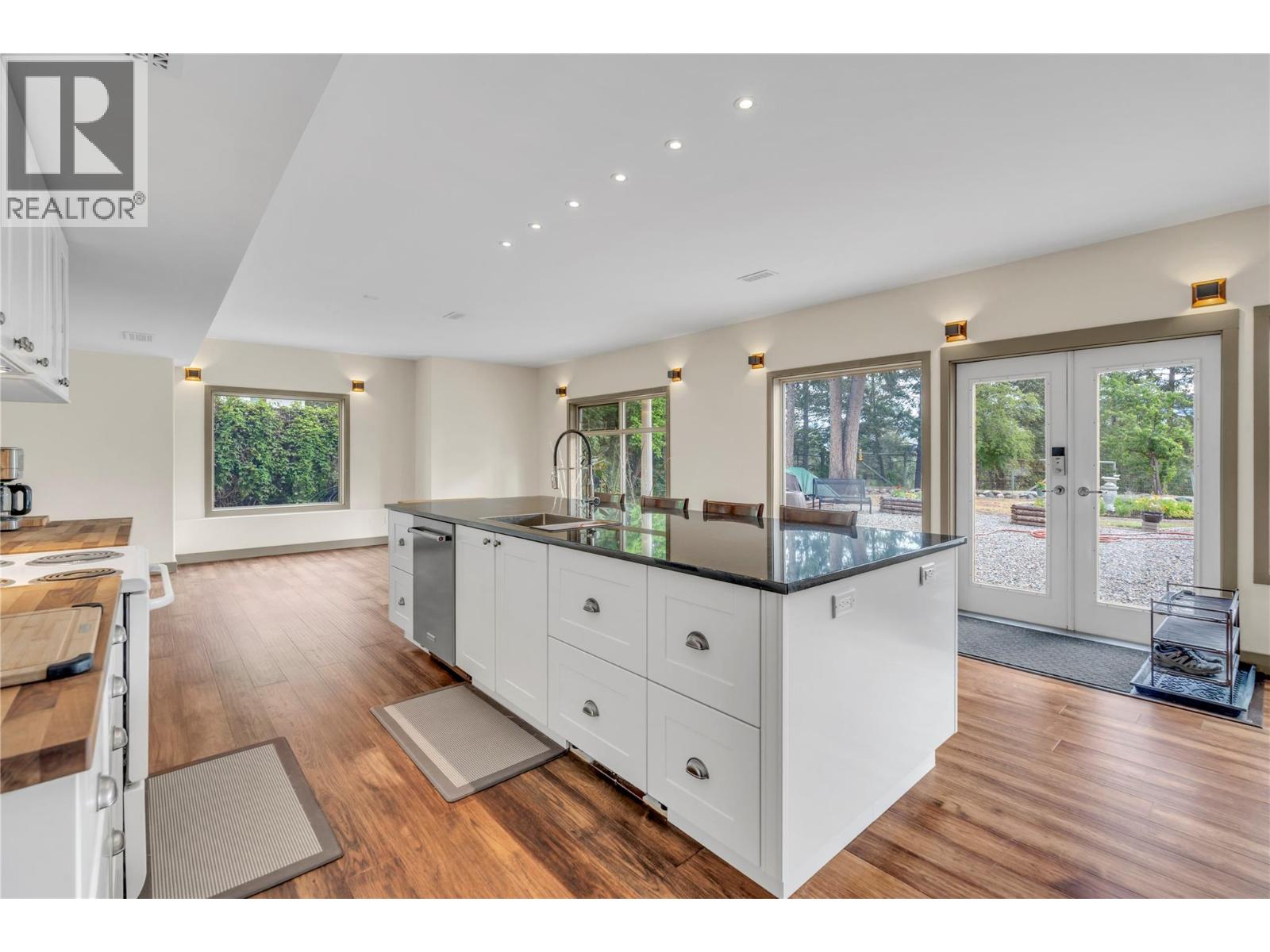 134 Deerview Crescent - 46