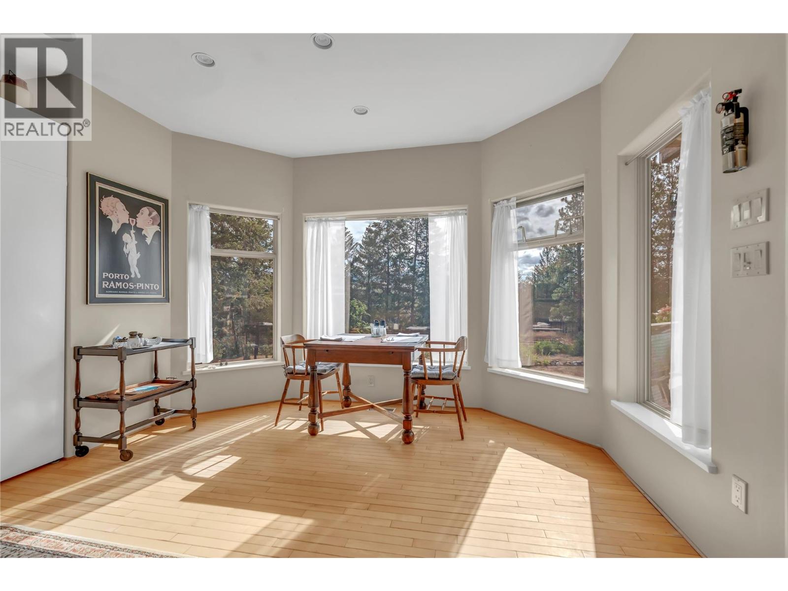 134 Deerview Crescent - 25