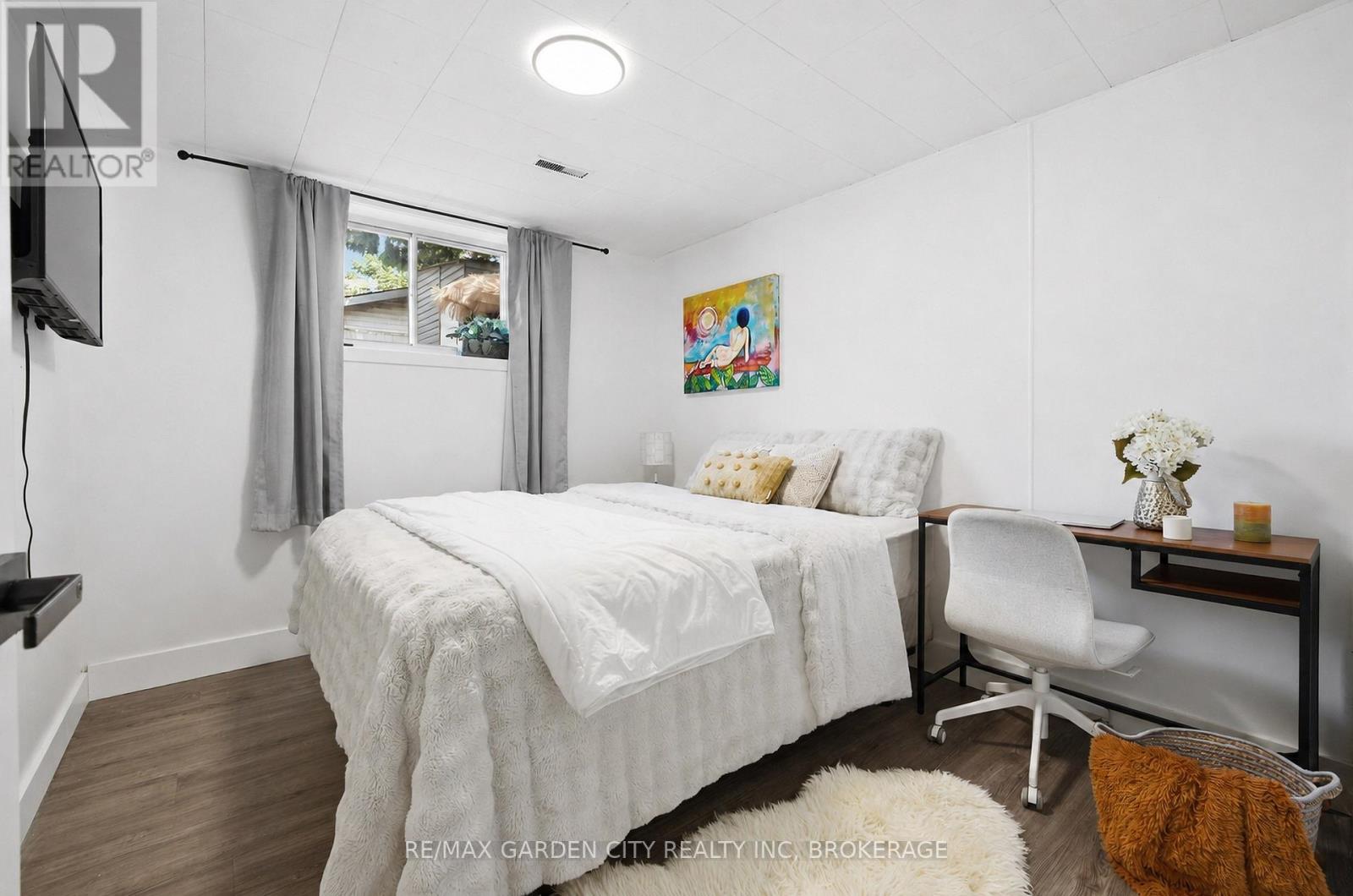 424 VINE STREET - 26