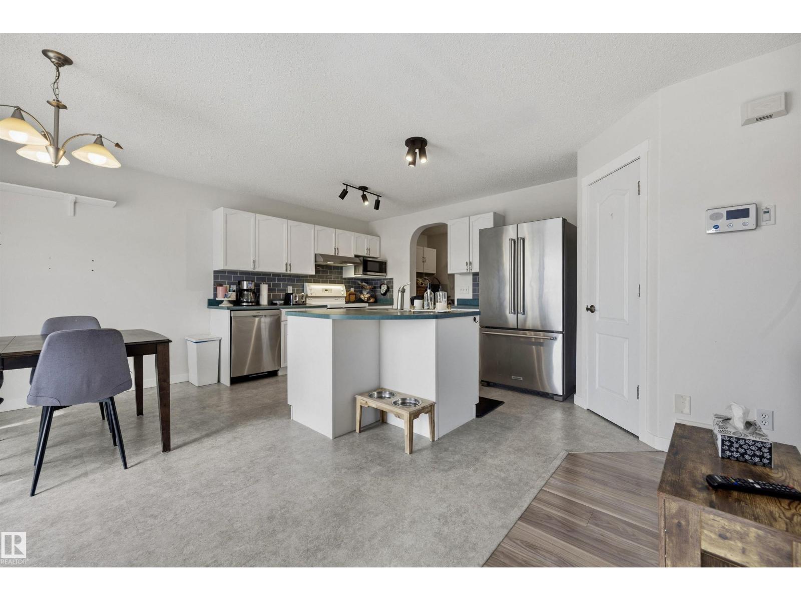 214 HYNDMAN CR NW - Image 22