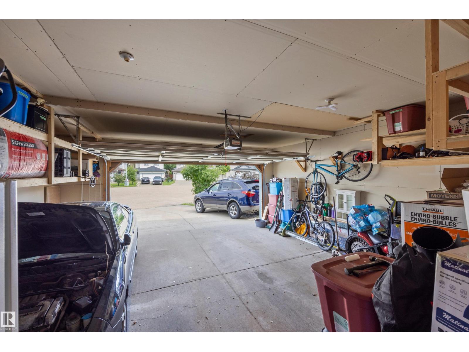 214 HYNDMAN CR NW - 53