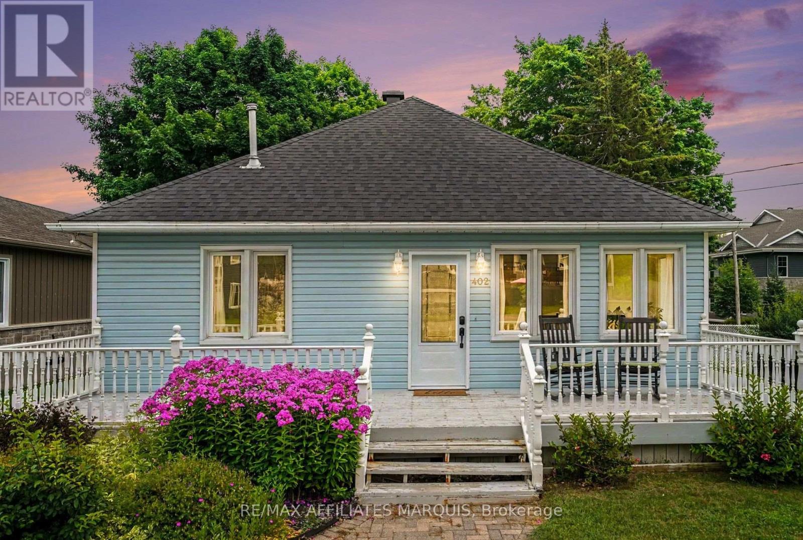 402 CLOTHIER STREET E - 1