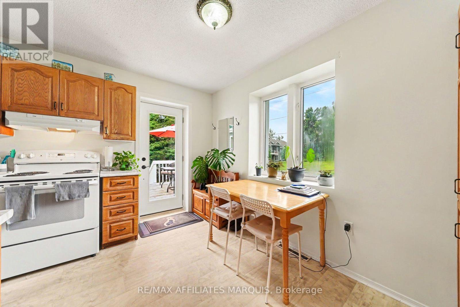 402 CLOTHIER STREET E - 14