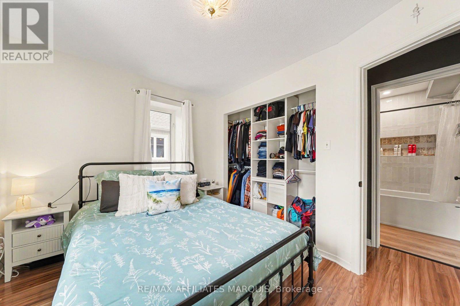 402 CLOTHIER STREET E - 18