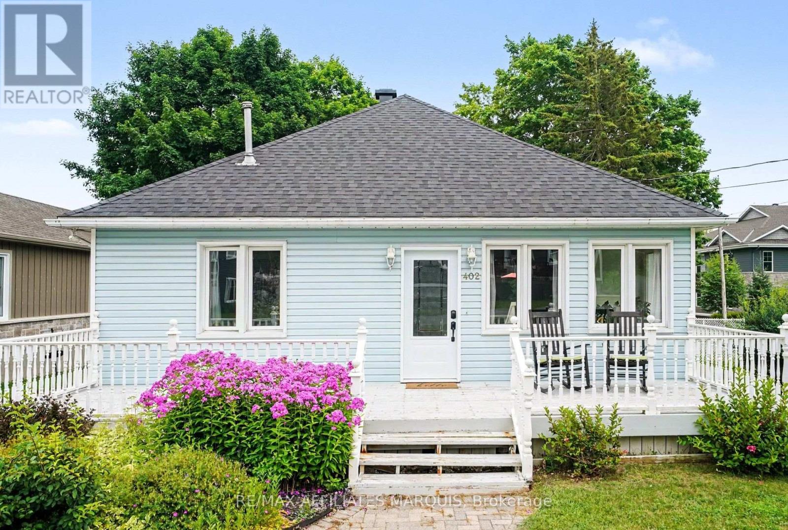 402 CLOTHIER STREET E - 2
