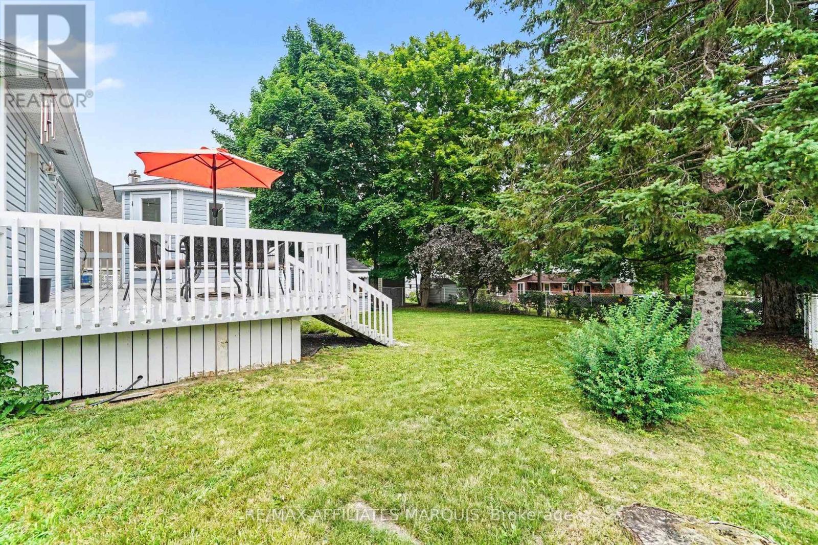402 CLOTHIER STREET E - 25