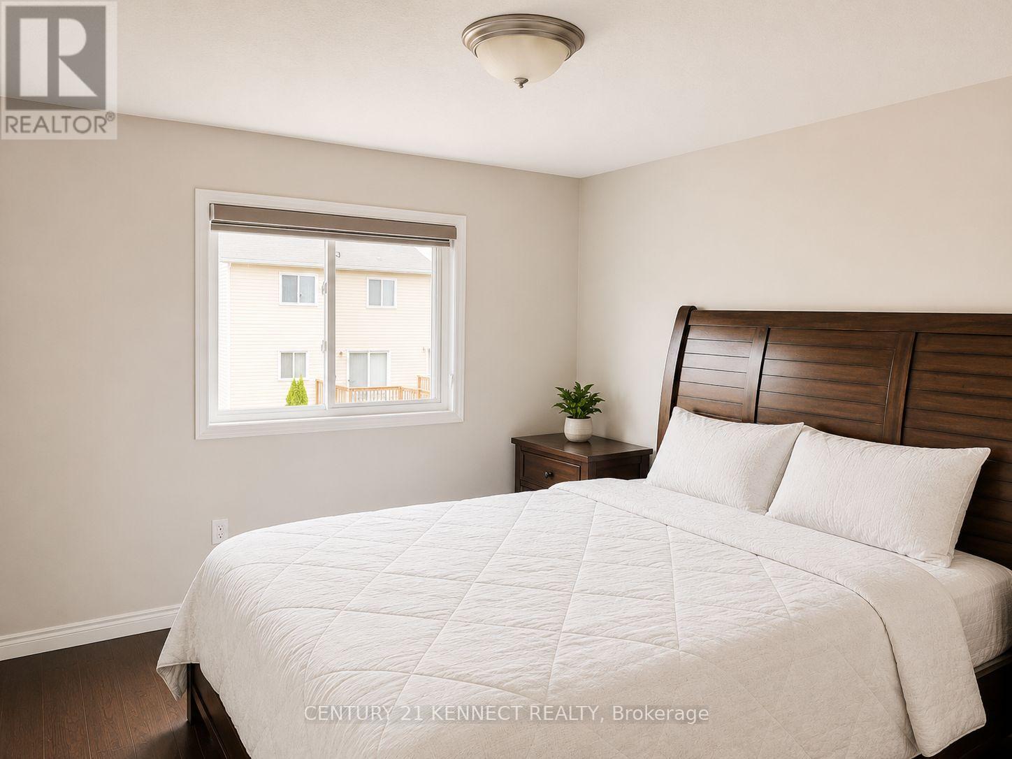 598A GOLDTHREAD STREET - 12