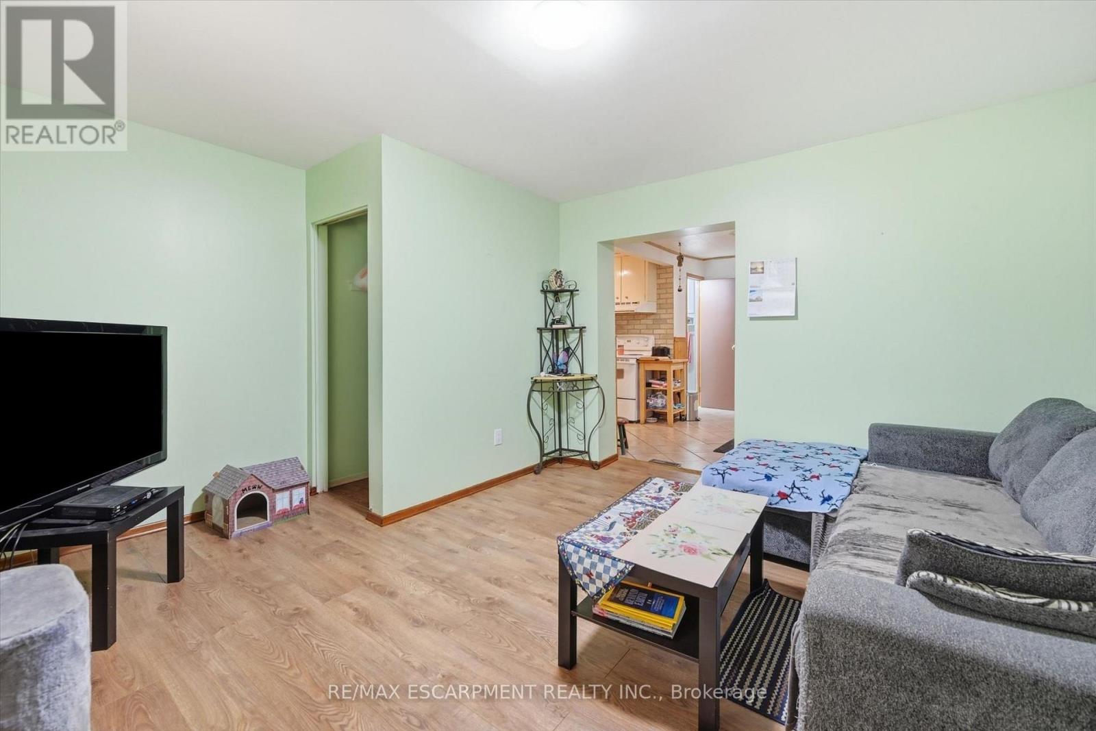 156 HOPE AVENUE - 15