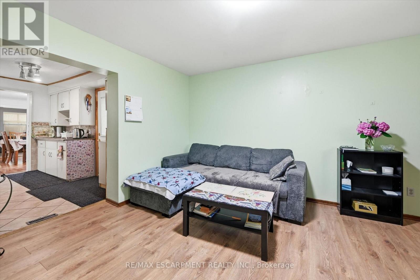 156 HOPE AVENUE - 16