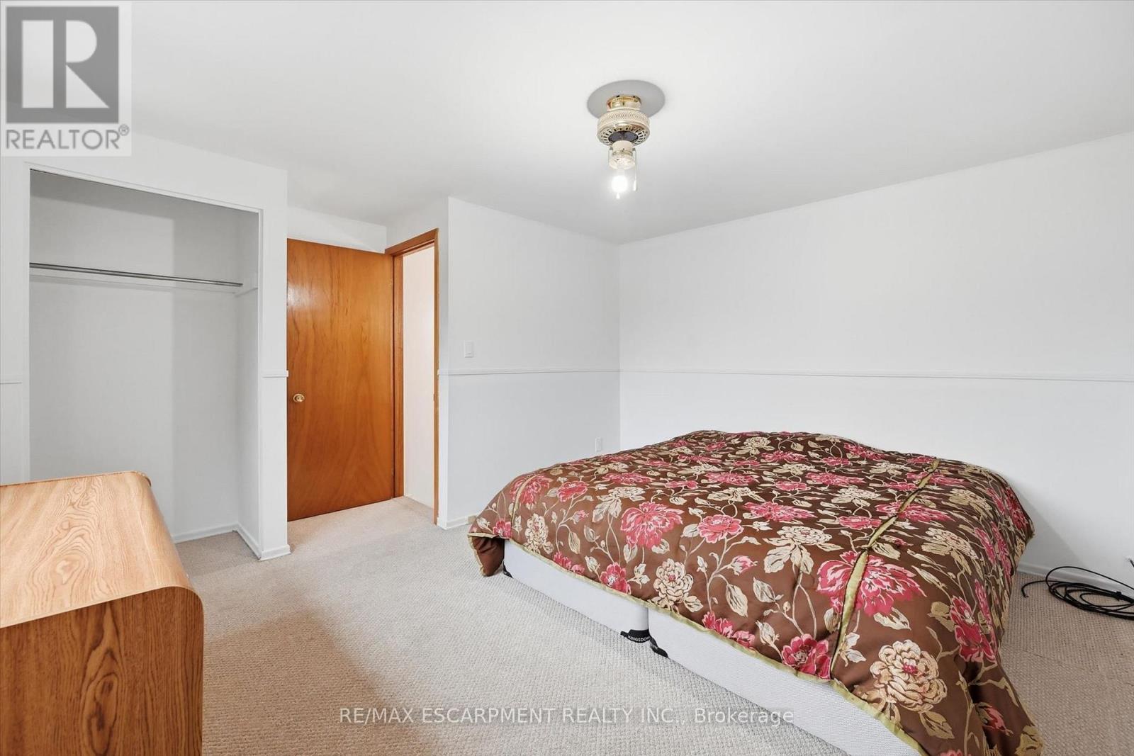 156 HOPE AVENUE - 18