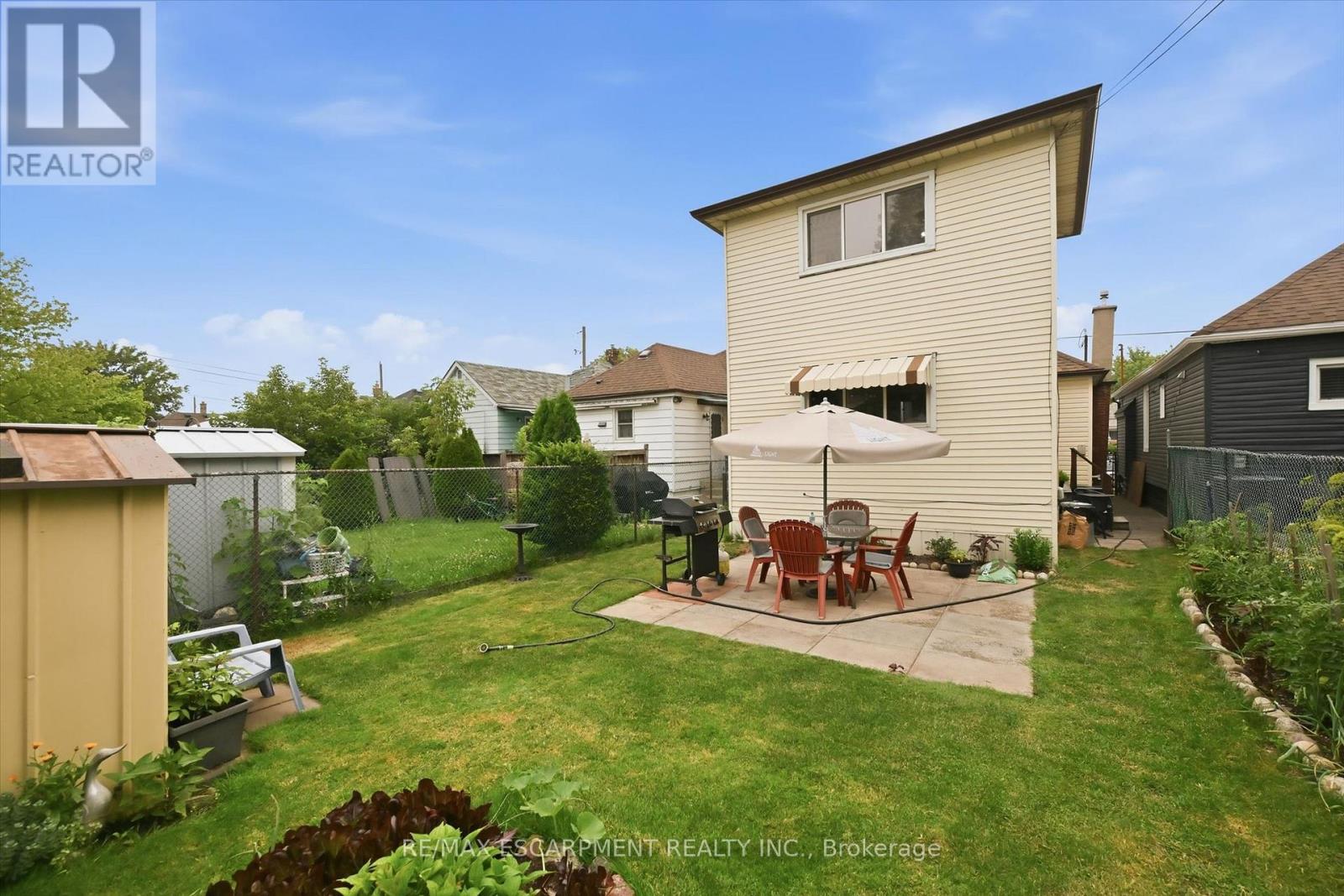 156 HOPE AVENUE - 22