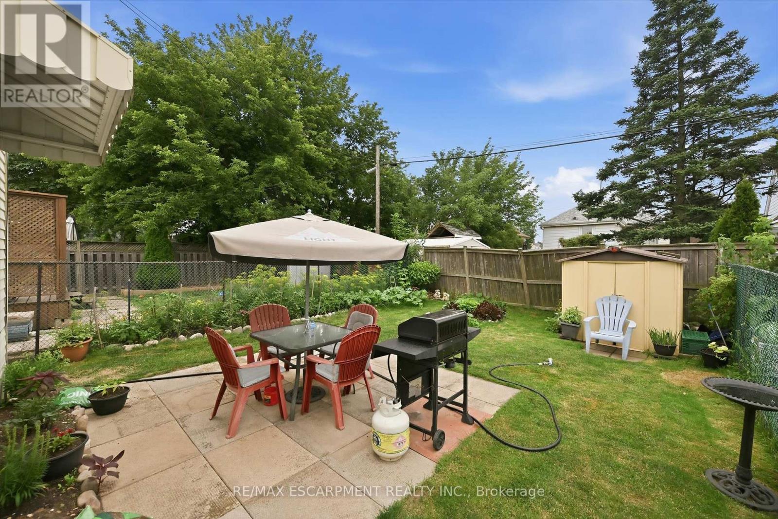 156 HOPE AVENUE - 24