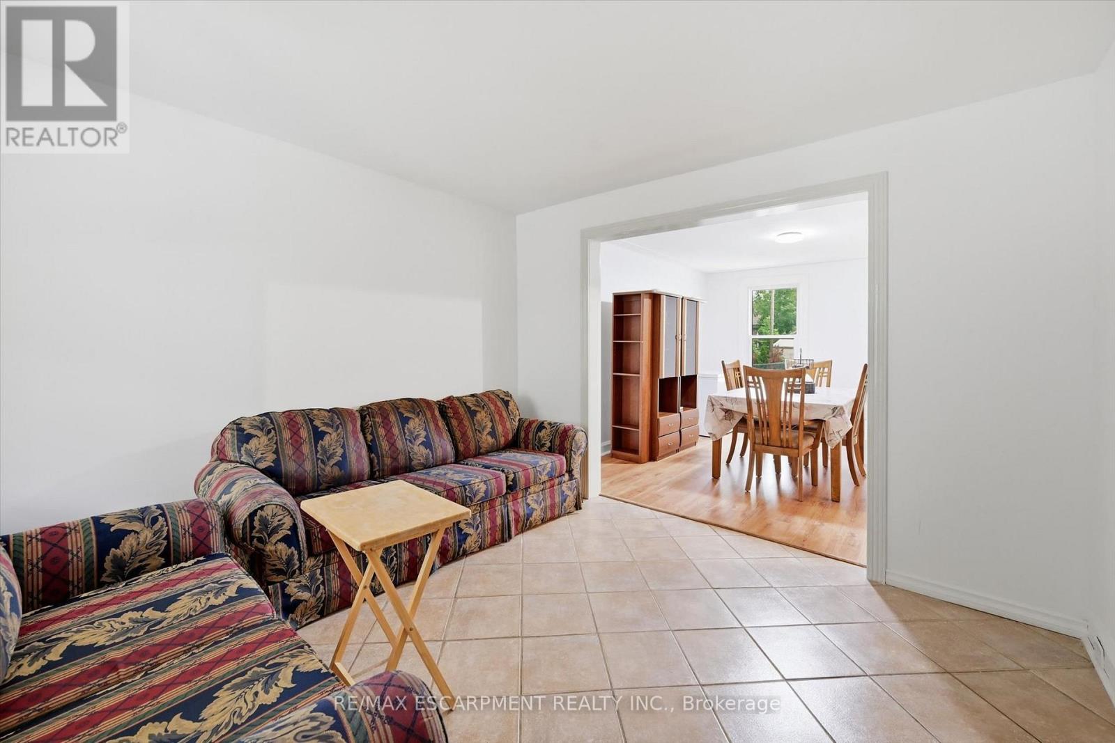 156 HOPE AVENUE - 4