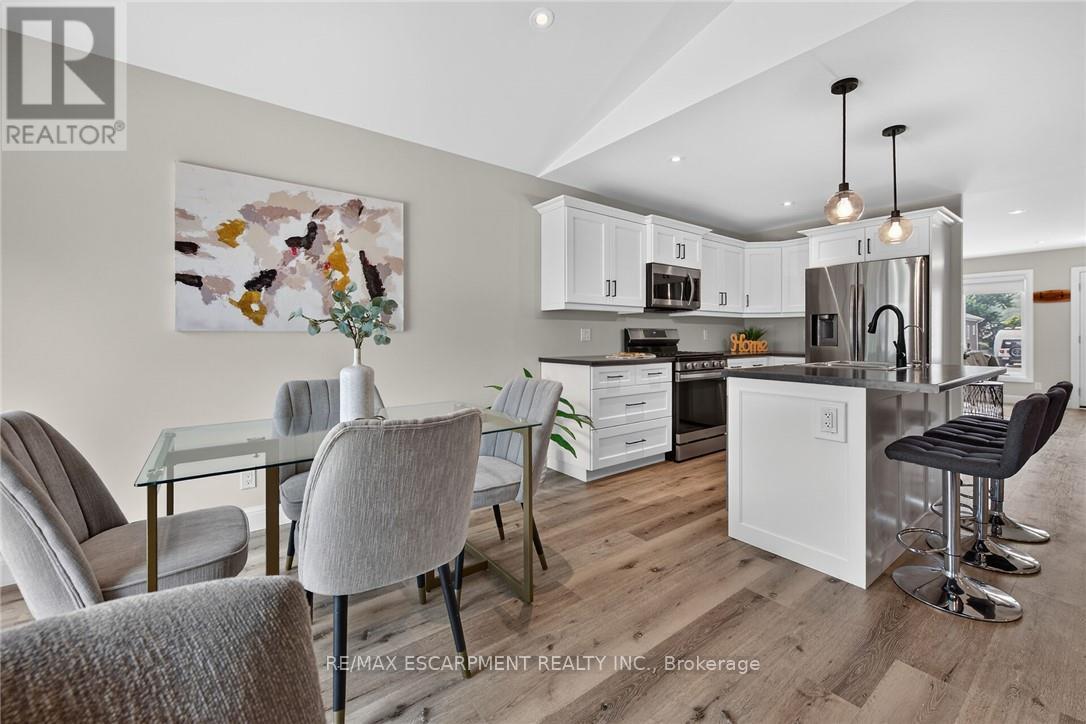 822 MAIN STREET - 14