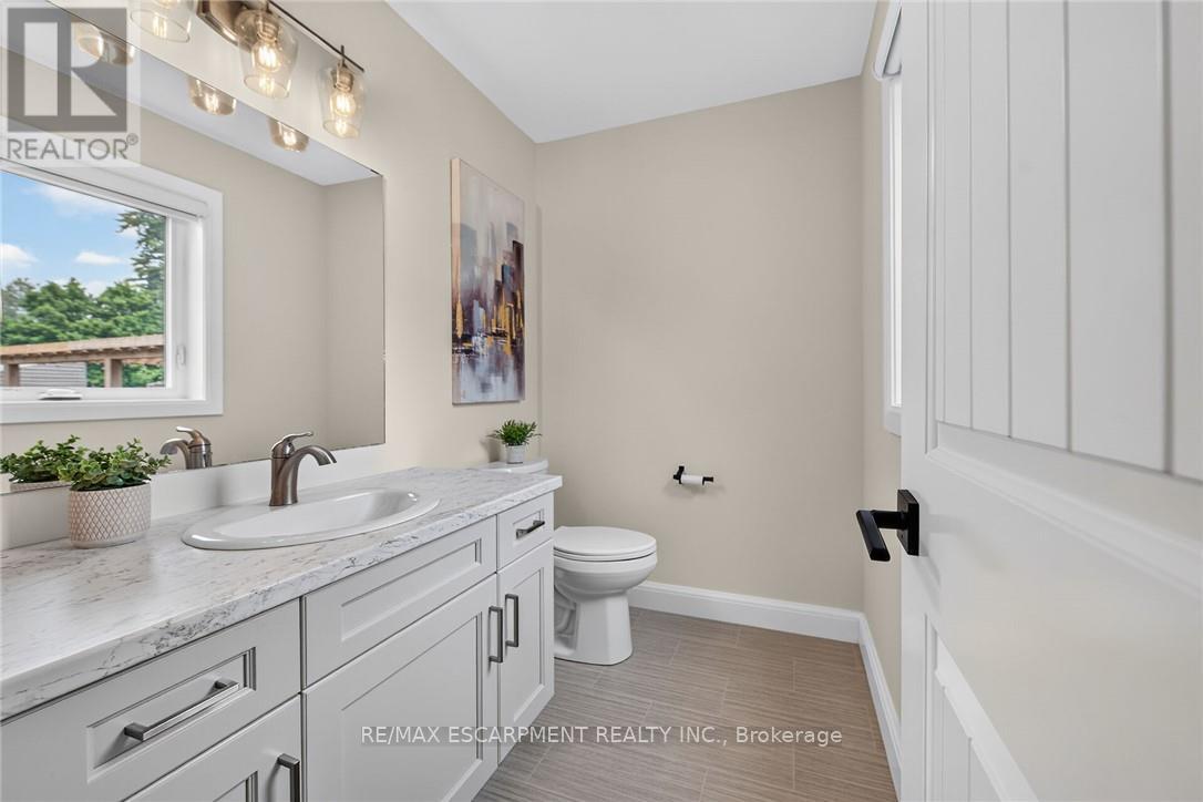 822 MAIN STREET - 20